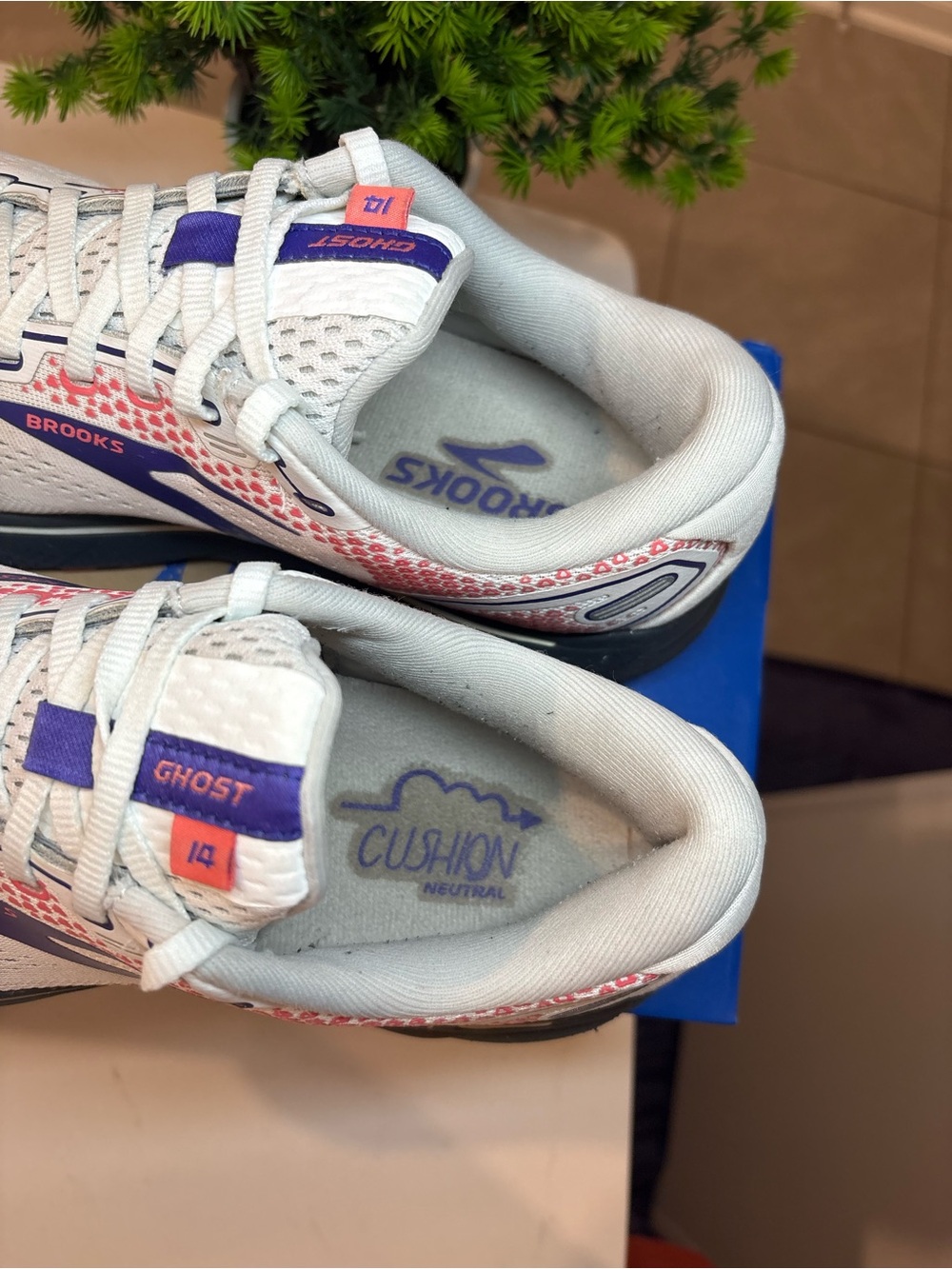 Brooks Ghost 14 Women’s running shoes, size 10 - Picture 10 of 11